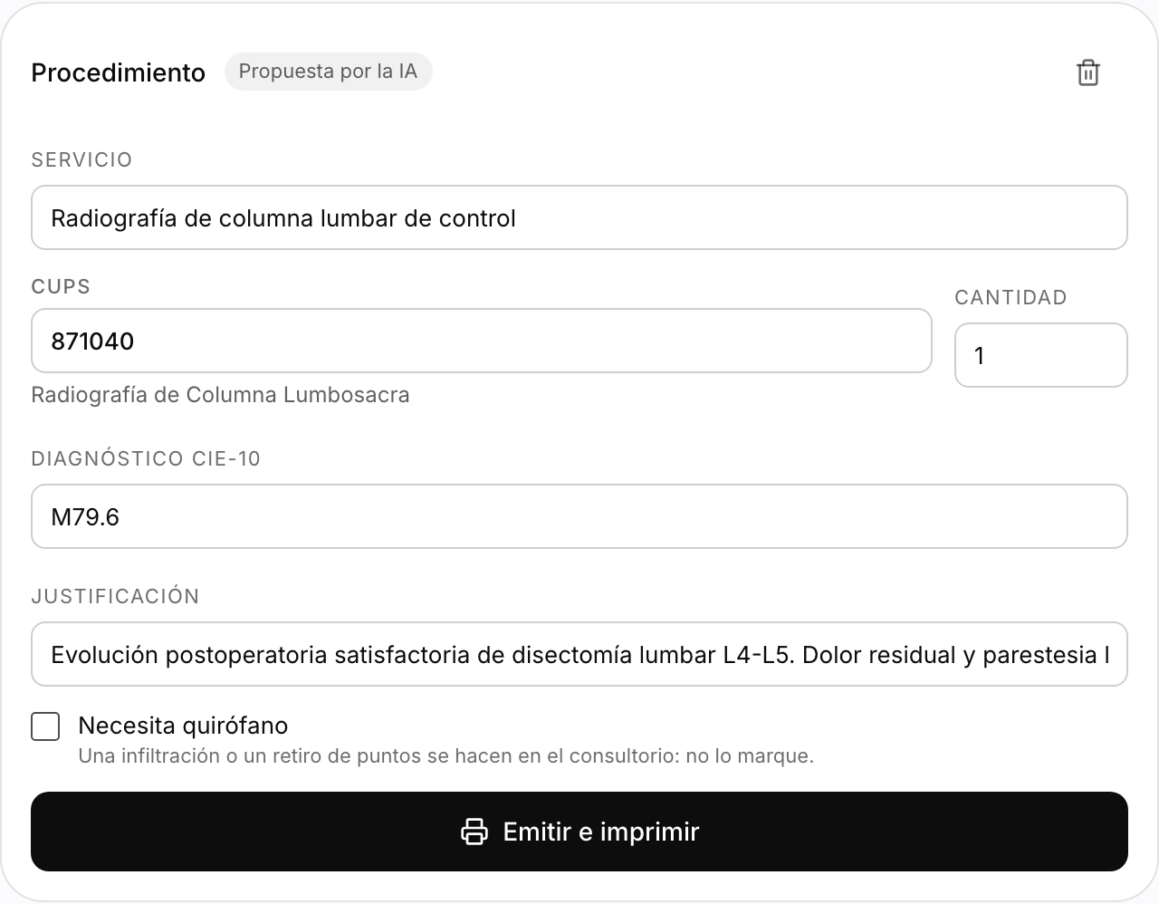 Una orden de procedimiento generada por Be HumAIn: rotulada «Propuesta por la IA», con el servicio «Radiografía de columna lumbar de control», el código CUPS 871040 «Radiografía de Columna Lumbosacra», el diagnóstico CIE-10 M79.6 y su justificación clínica.
